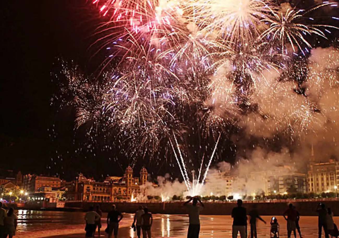 Participar en las fiestas y eventos tradicionales de Donostia